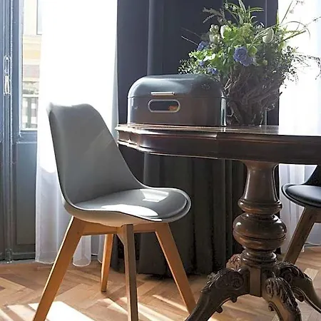 Boutique Box 5 Отель