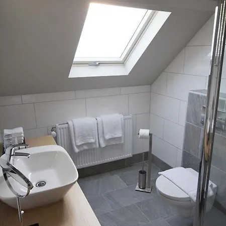 מלון Boutique Hotel Box 5 3*