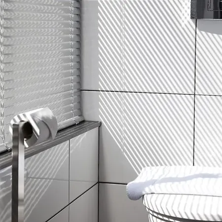 Boutique Hotel Box 5 3* ניימכן